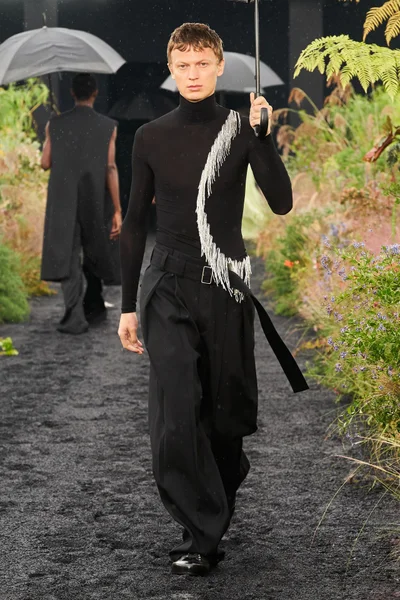 Look 69